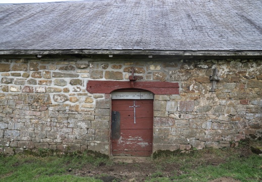 Porte de la chapelle Saint-Sauveur d'Iraty