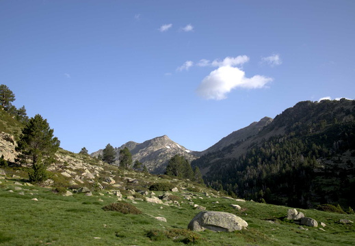 Pic d'Estéred (2 599 m), pic dets Coubous (2 647 m), pic de Madamète (2 657 m) et pic d'Estéred (2 599 m)