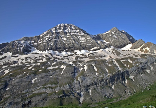 Pic du Taillon (3 144 m) et pic des Gabiétous oriental (3 031 m)